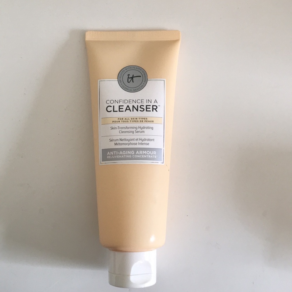It cosmetics confidence in a cleanser